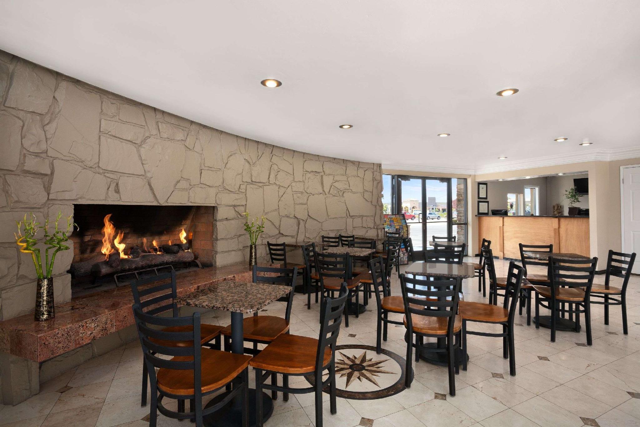 Travelodge By Wyndham Santa Maria Esterno foto