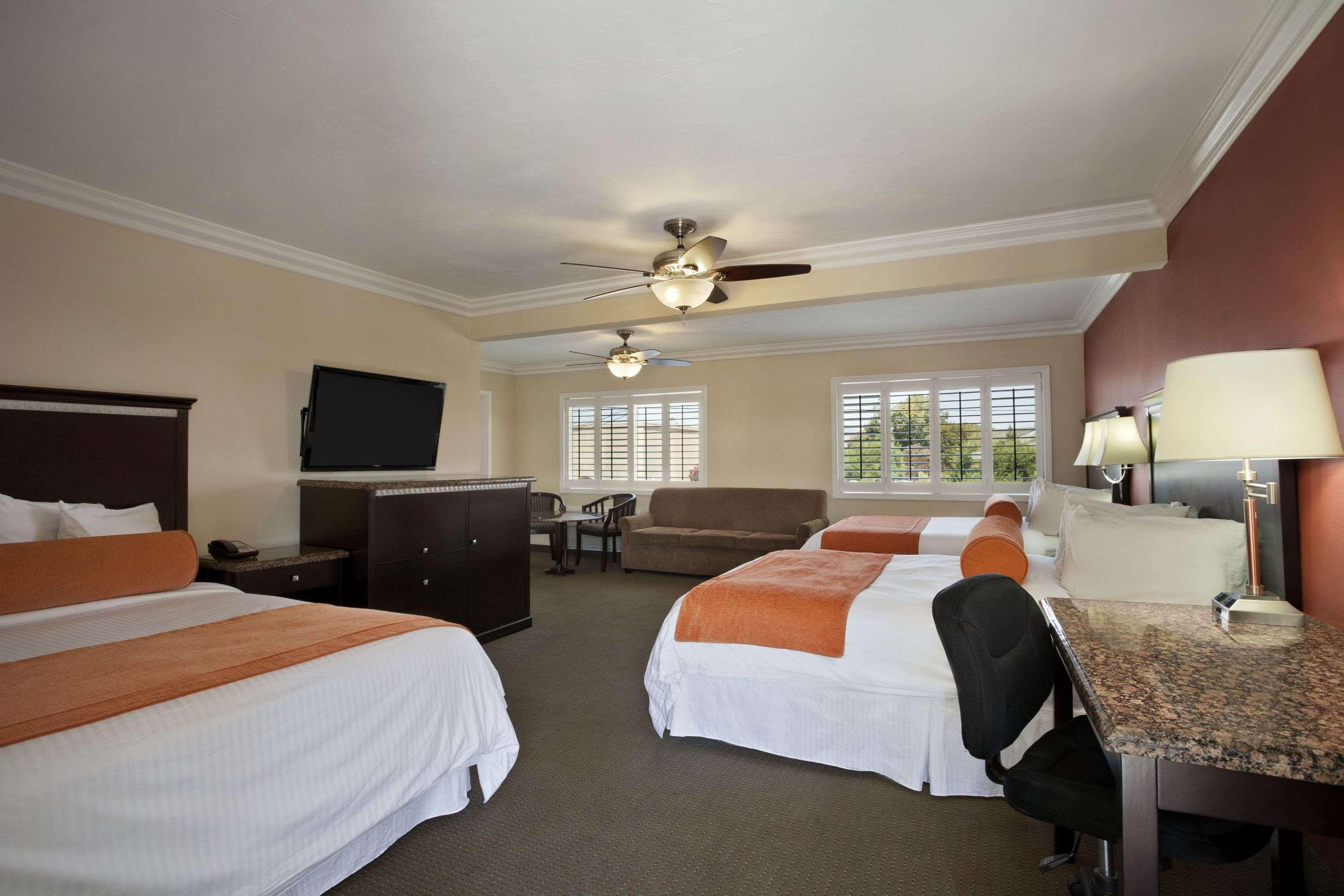 Travelodge By Wyndham Santa Maria Esterno foto