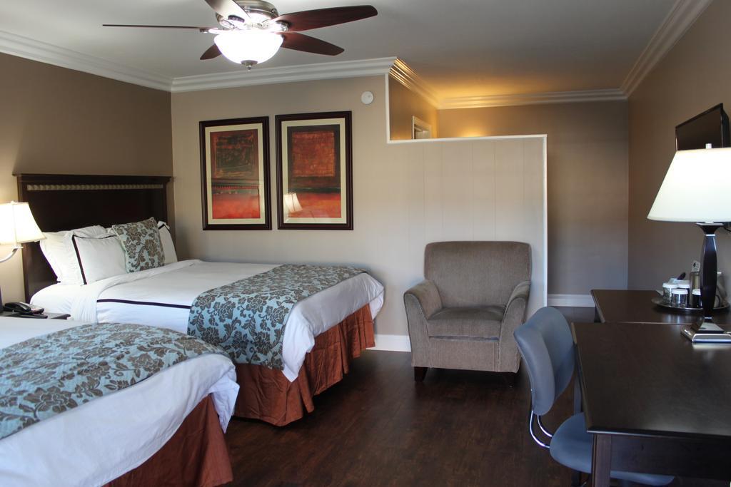 Travelodge By Wyndham Santa Maria Esterno foto